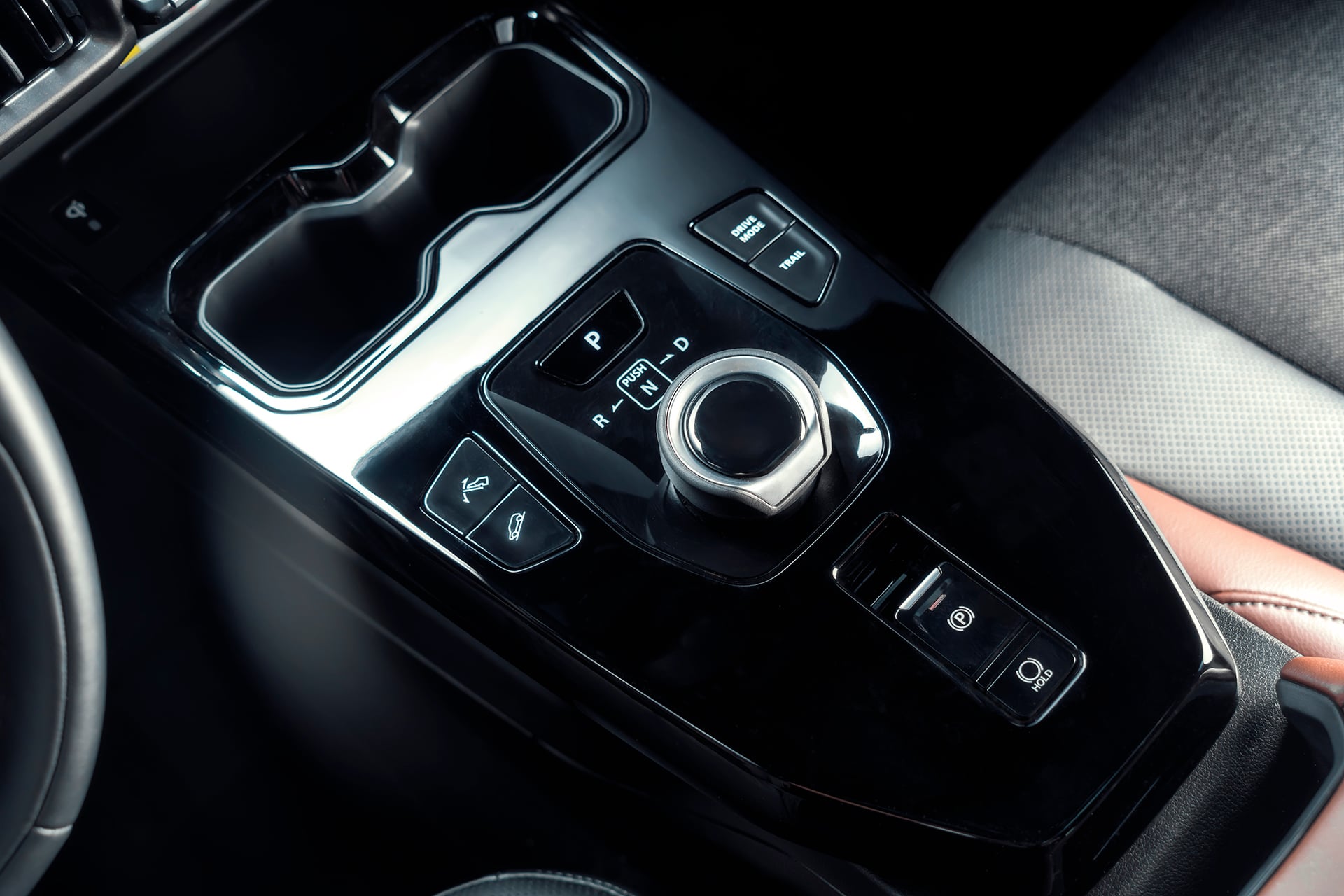 Suzuki E Vitara 2026 interior console cambio