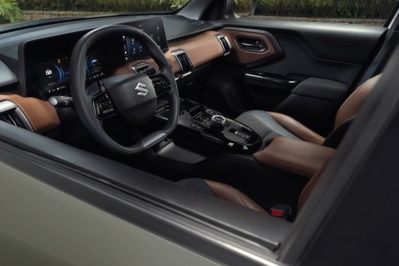 Suzuki E Vitara 2026 interior volante Suzuki E Vitara 2026 interior volante
