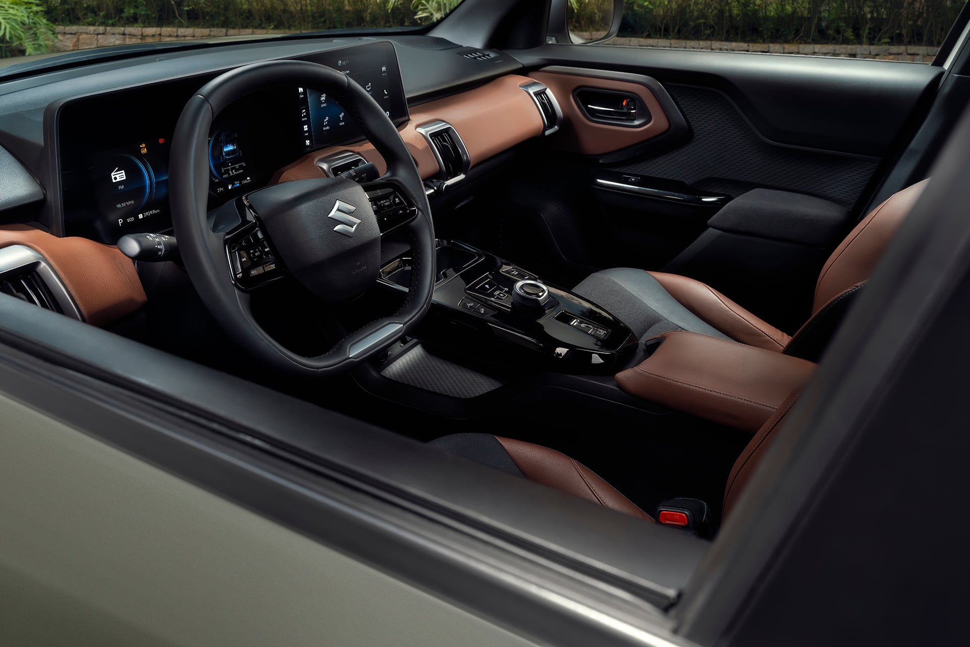 Suzuki E Vitara 2026 interior volante