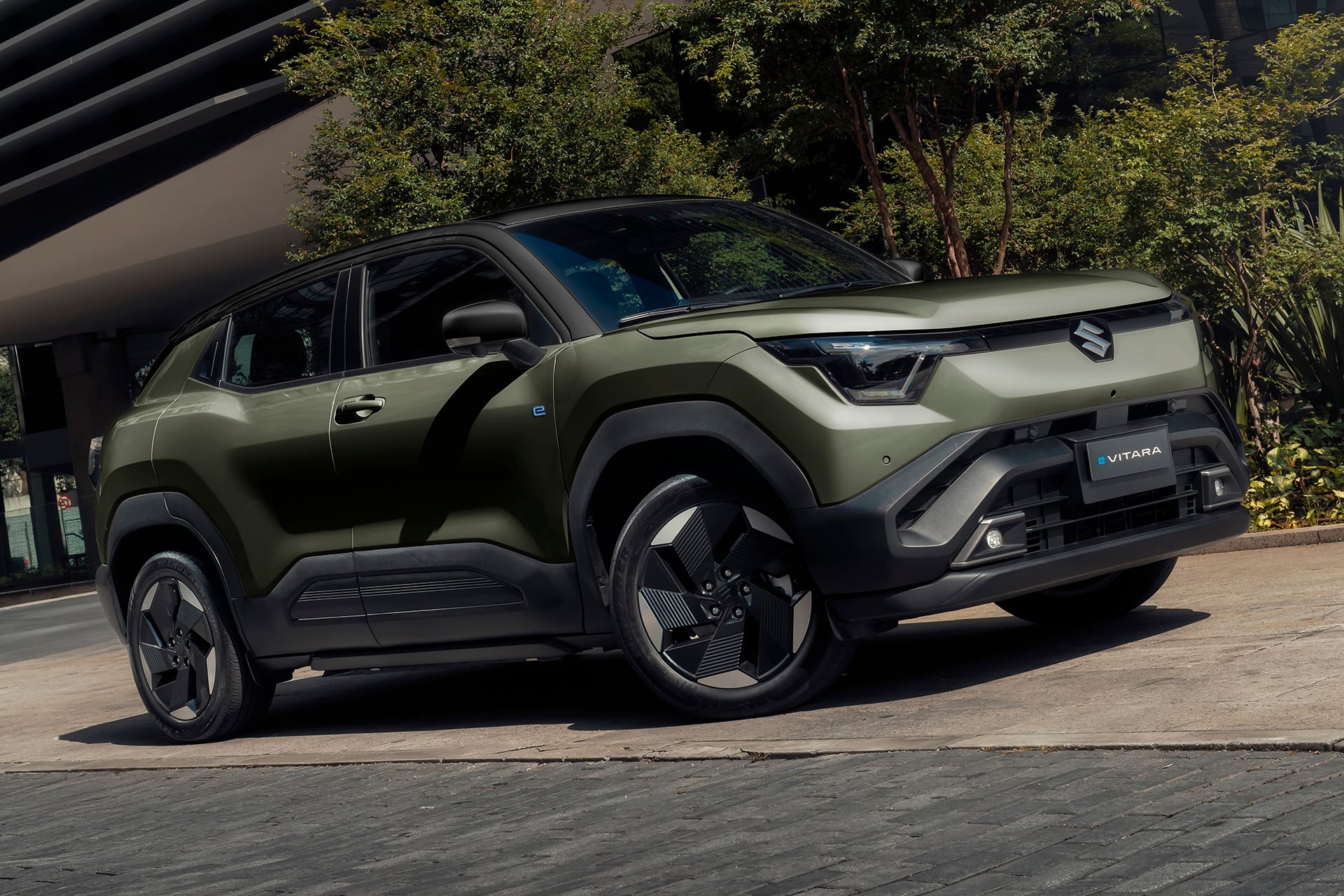 Suzuki E Vitara 2026 Verde Brisa frente parado