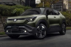 Suzuki E Vitara 2026 Verde Brisa frente vertical