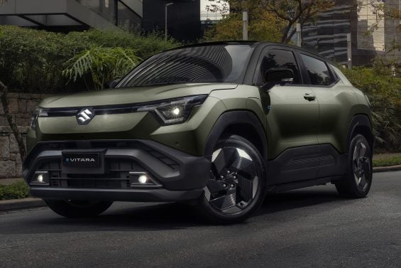 Suzuki E Vitara 2026 Verde Brisa frente vertical