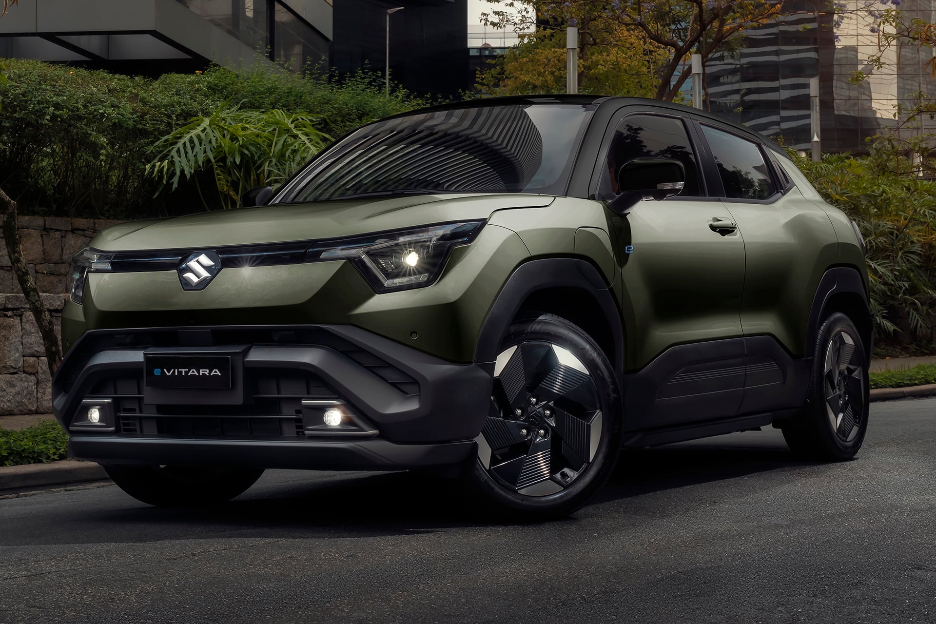 Suzuki E Vitara 2026 Verde Brisa frente vertical