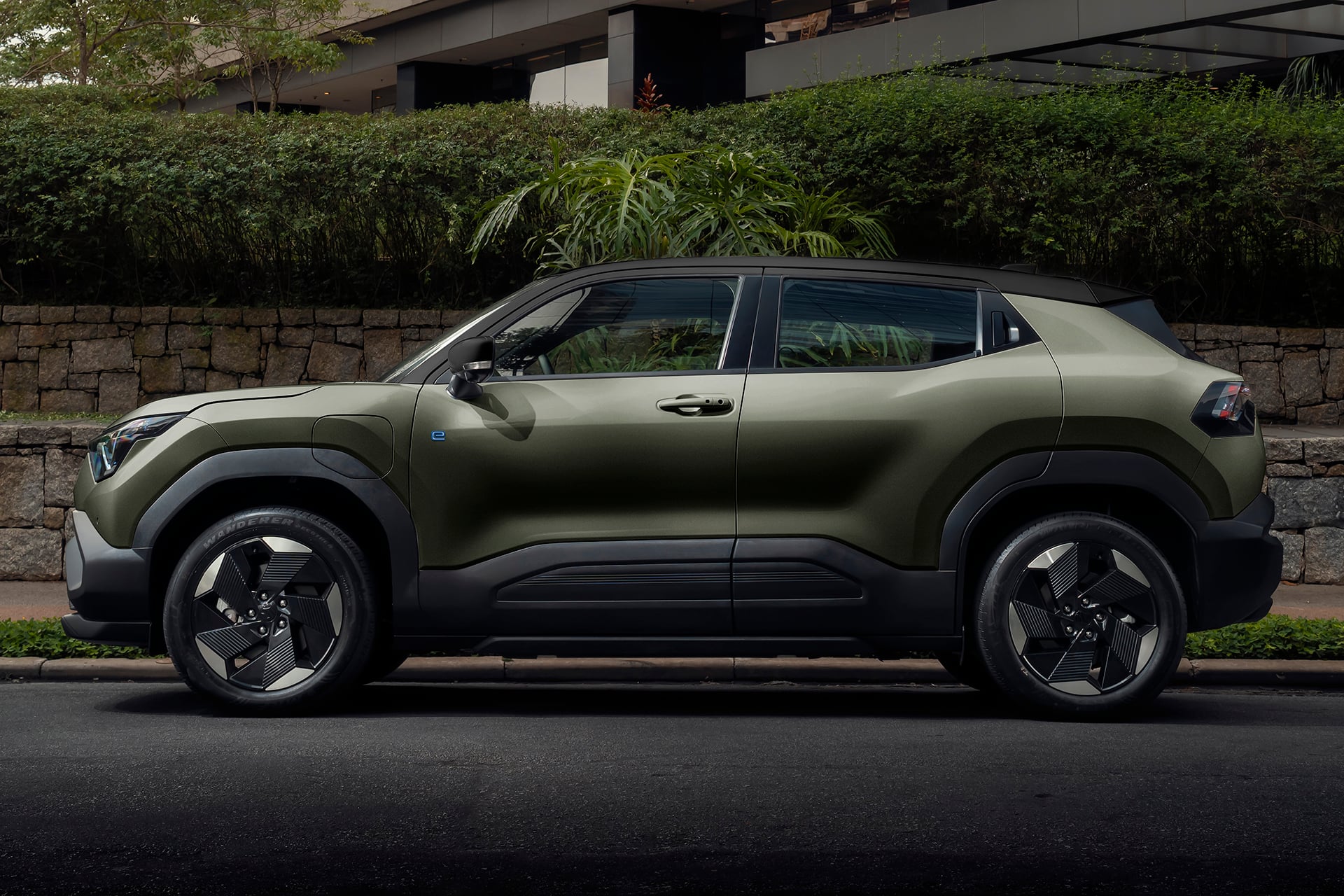 Suzuki E Vitara 2026 Verde Brisa lateral