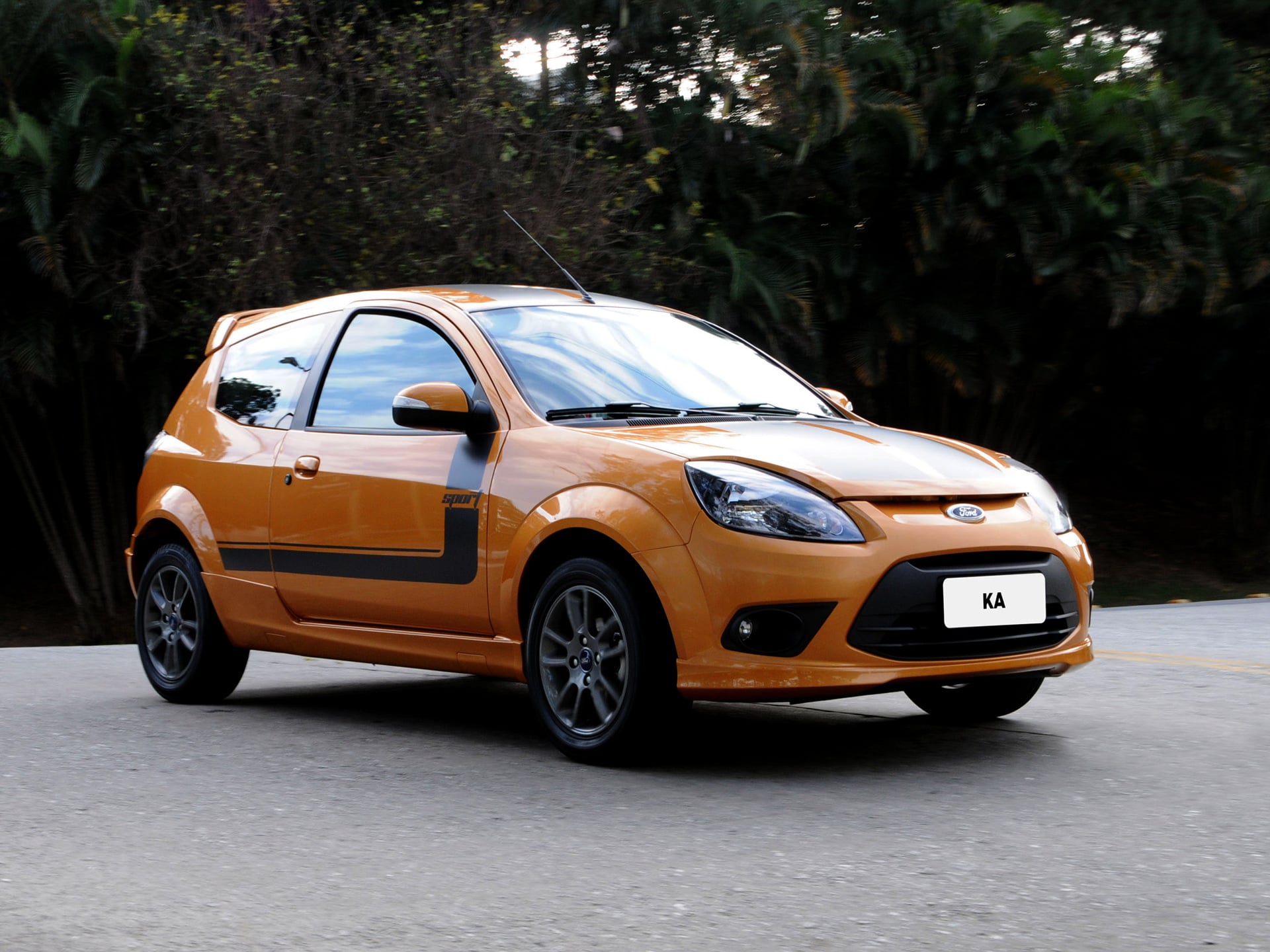 ford ka sport laranja frente parado