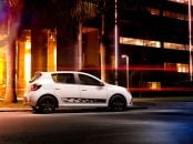 renault sandero r s 2015 branco lateral parado