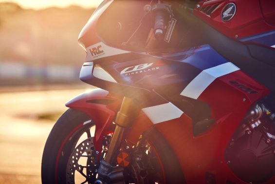 Honda CBR1000RR R Fireblade SP 2026 (9)