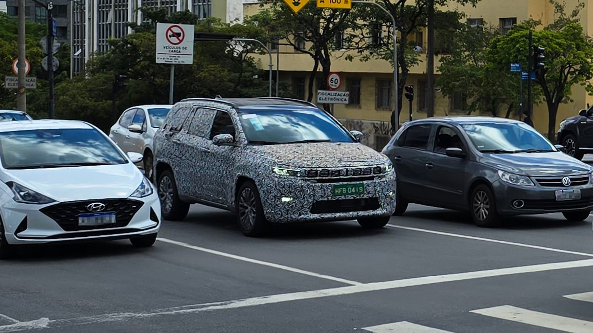 Jeep Commander será híbrido leve na linha 2027