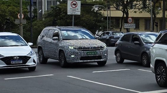 Jeep Commander híbrido 48v flagra frente 2