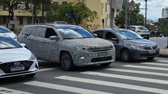 Jeep Commander híbrido 48v flagra frente 3