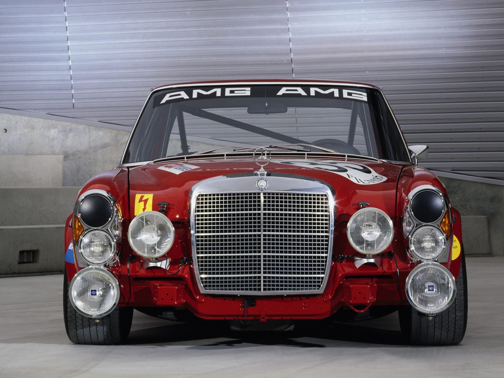 mercedes benz amg 300 sel 6 3 race car 8