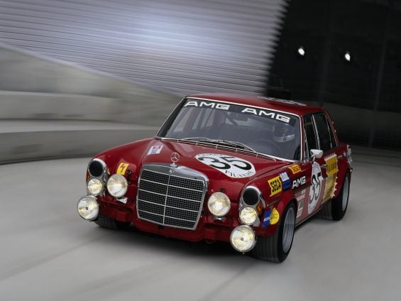 mercedes benz amg 300 sel 6 3 race car 4