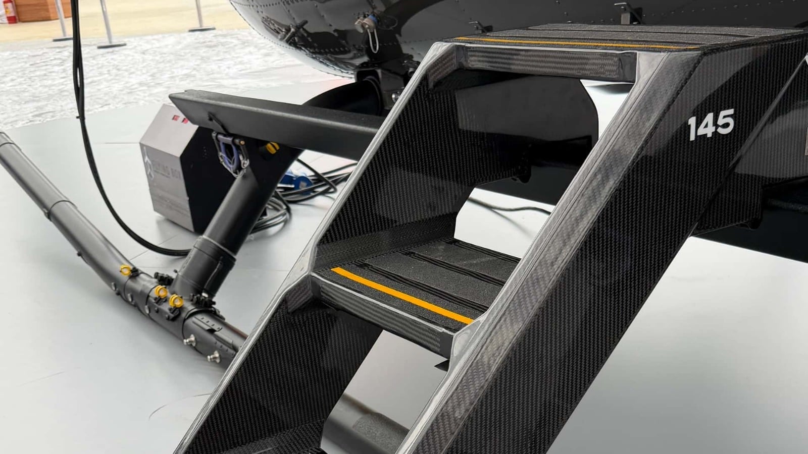 ach 145 mercedes benz edition (6)