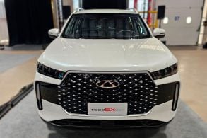 Caoa Chery Tiggo 5X 2027 branco dianteira