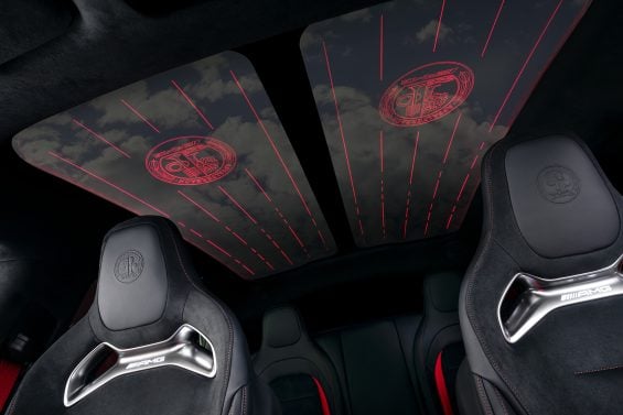 Die Schaltzentrale der Performance: Das Interieur des neuen Mercedes AMG GT 4 Türer Coupés The control centre of performance: The interior of the new Mercedes AMG GT 4 Door Coupé