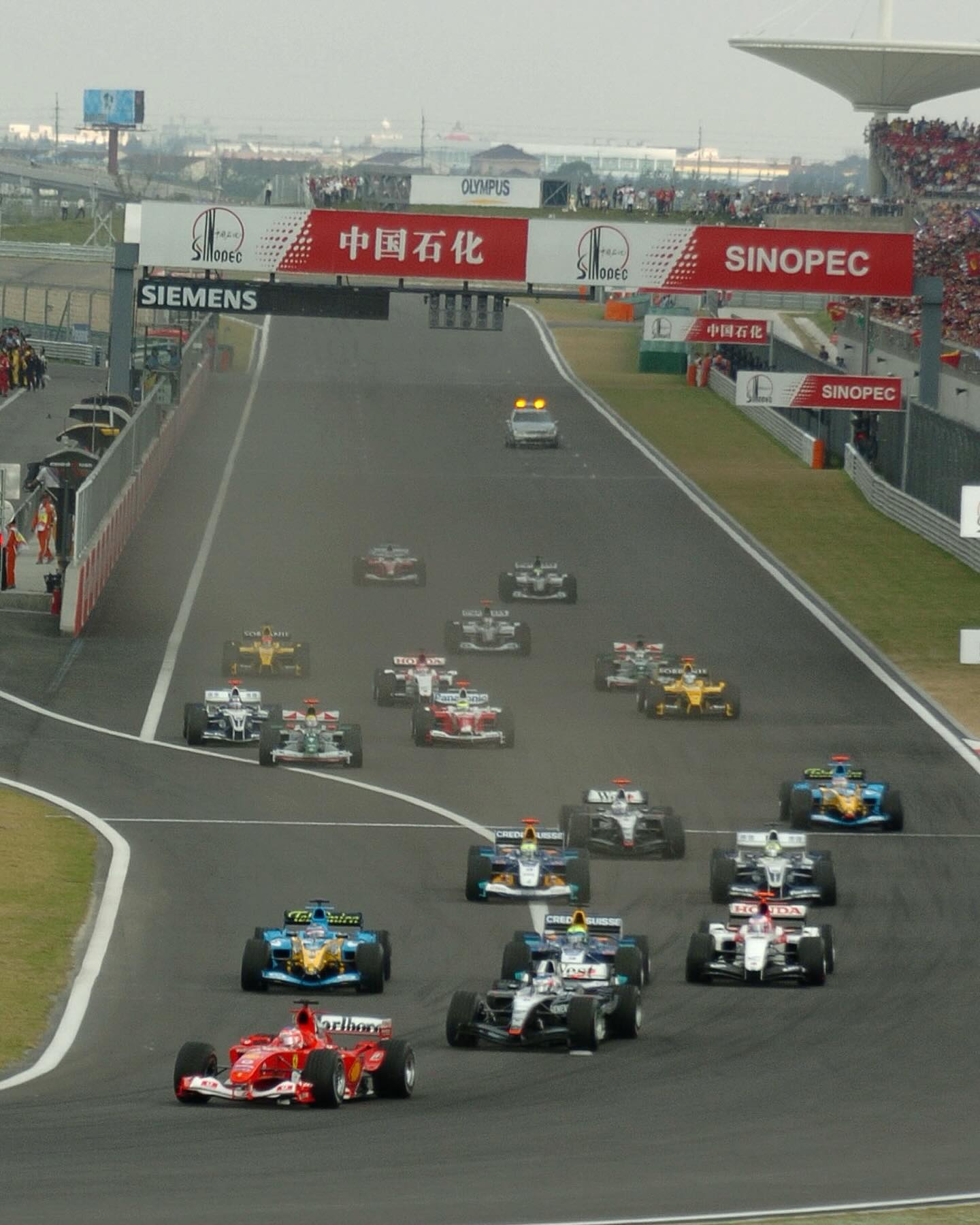 Grande Premio da China Xangai 2004 largada Foto FIA