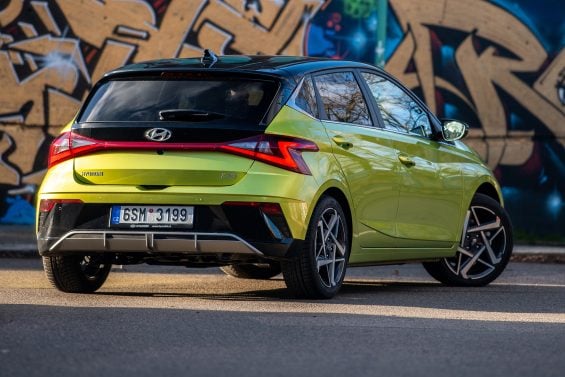 hyundai i20 hybrid 8