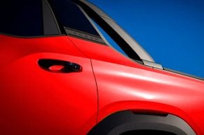 Volkswagen Tukan teaser lateral da caçamba pintura vermelho fosco