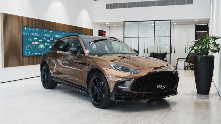 Aston Martin DBX S desembarca no Brasil com preço de R$ 3 6 milhões (1)