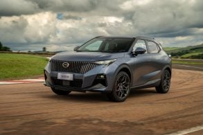 GAC GS3 2026 cinza frente em movimento