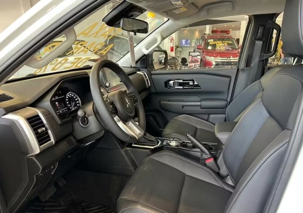 Mitsubishi Triton HPE Fotos De Castro Mitsubishi – Curitiba (PR) (1)