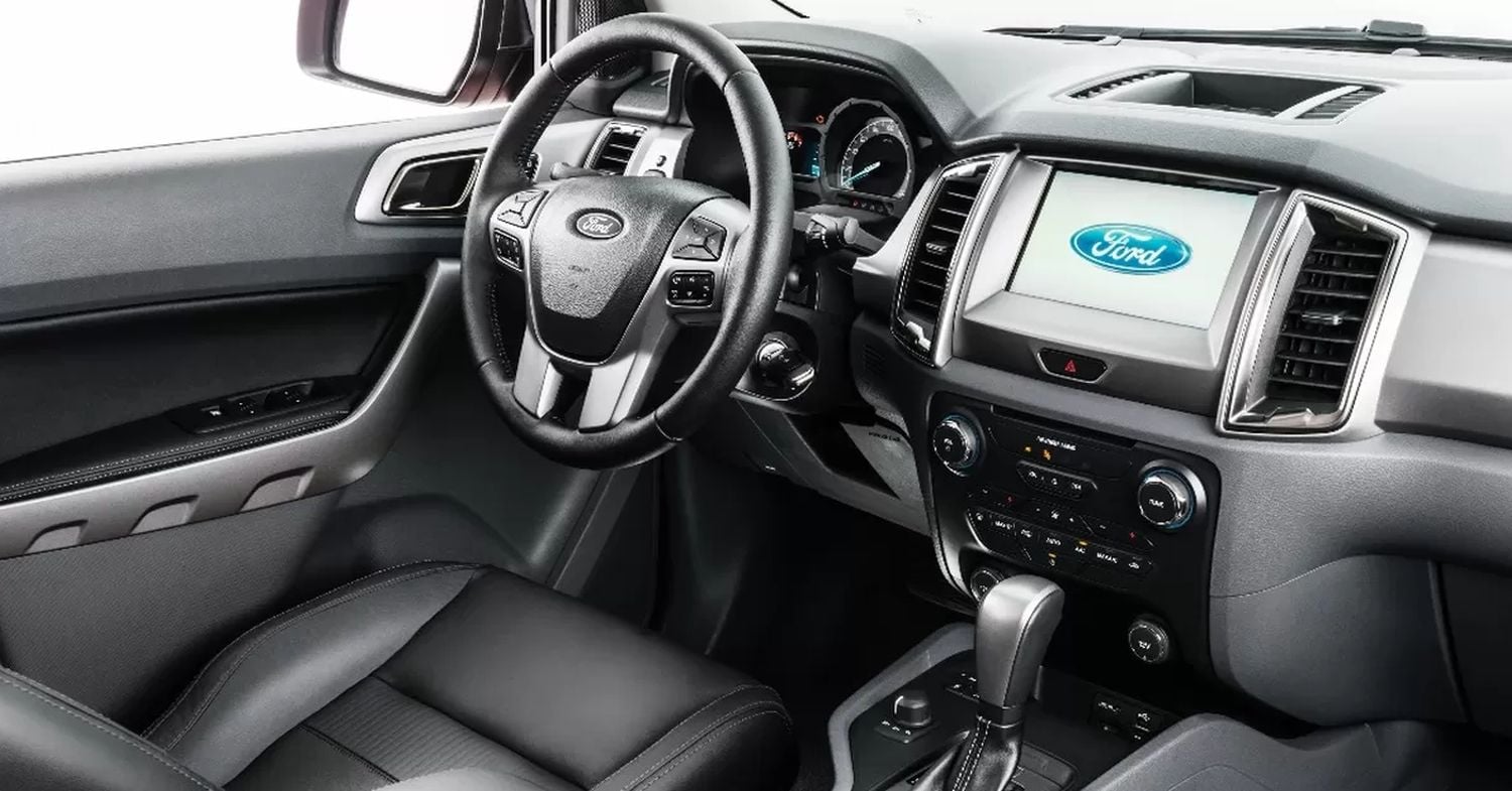 FORD RANGER 2015 INTERIOR