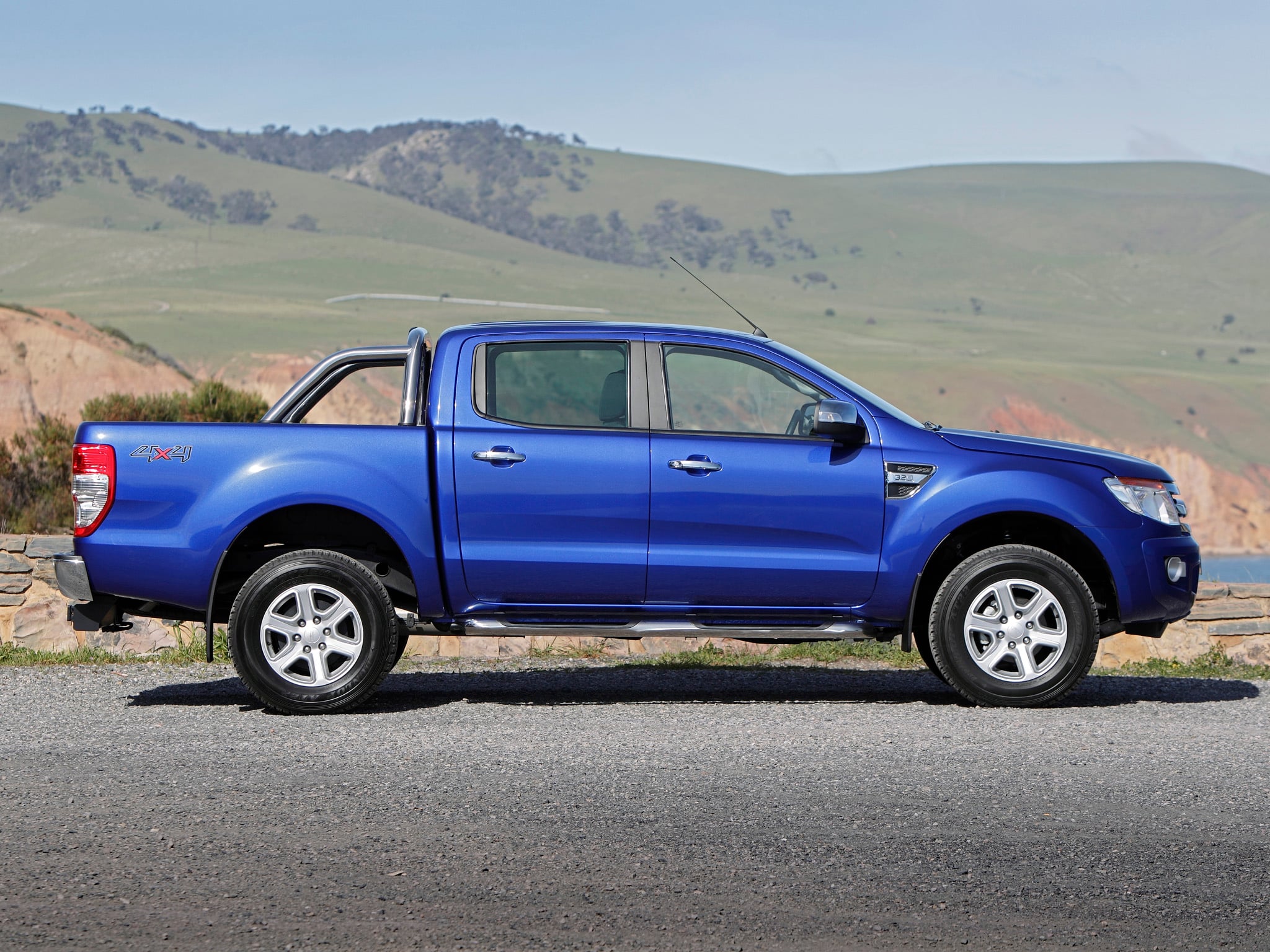 FORD RANGER 2015 AZUL LATERAL