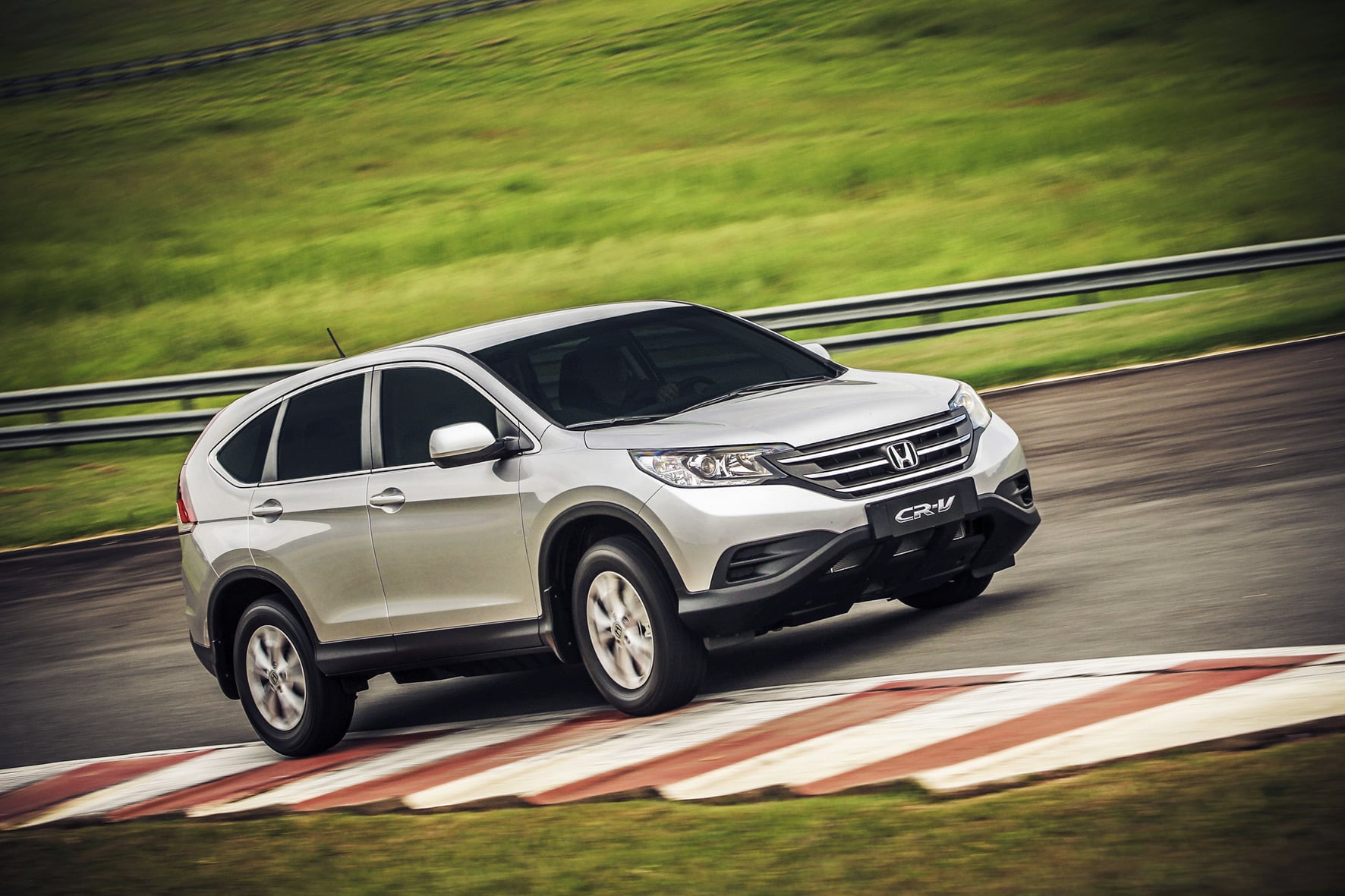 honda cr v 2012 EXL frente em movimento pista