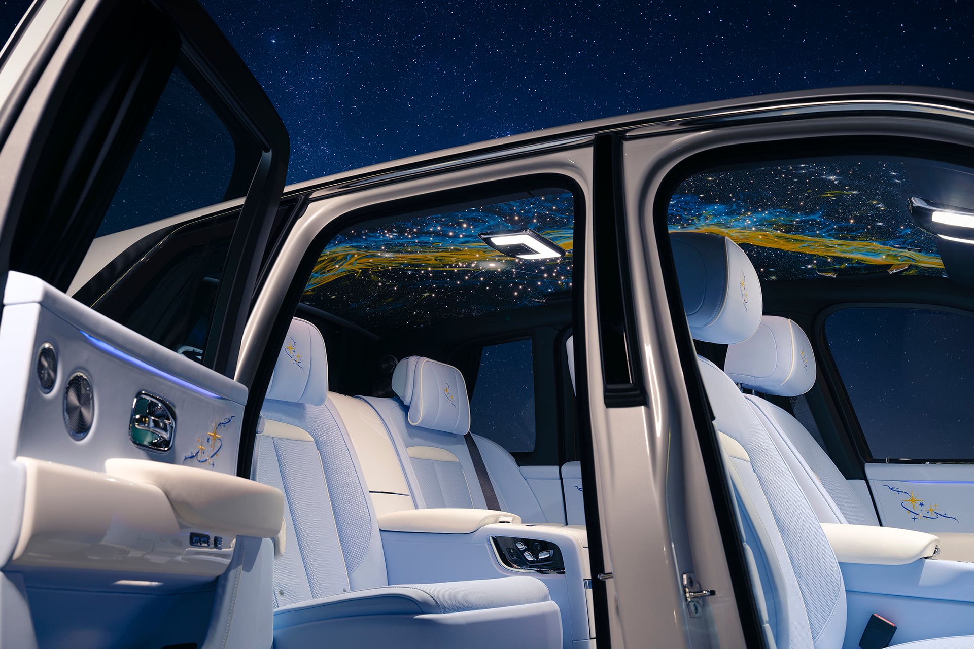 Rolls-Royce pede que donos não usem bancos traseiros do Cullinan até maio