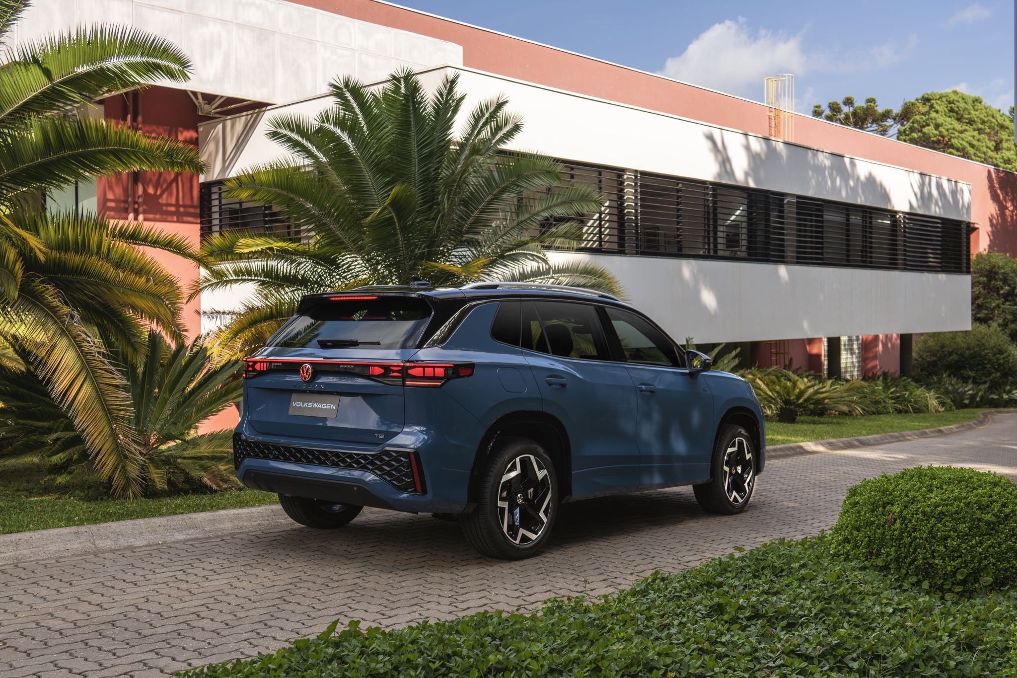 VW Novo Tiguan Traseira Iluminada VW Novo Tiguan Traseira Iluminada