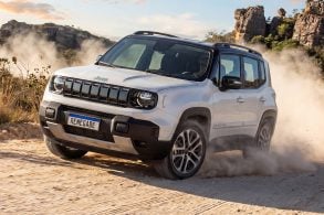 Jeep Renegade Sahara MY27 003