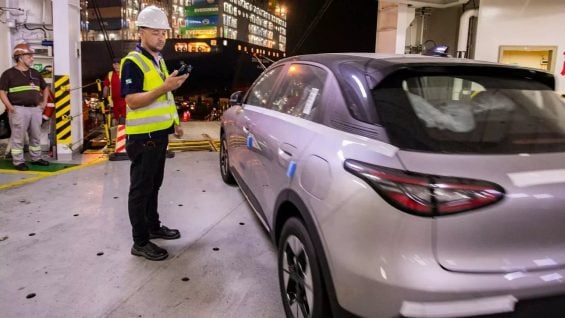 Geely desembarca 3 3 mil carros elétricos em Paranaguá para reforçar estoque (3) Geely desembarca 3 3 mil carros elétricos em Paranaguá para reforçar estoque (3)