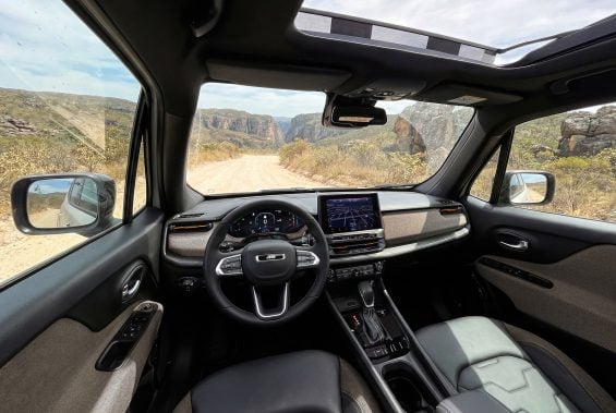 Jeep Renegade Sahara MY27 018