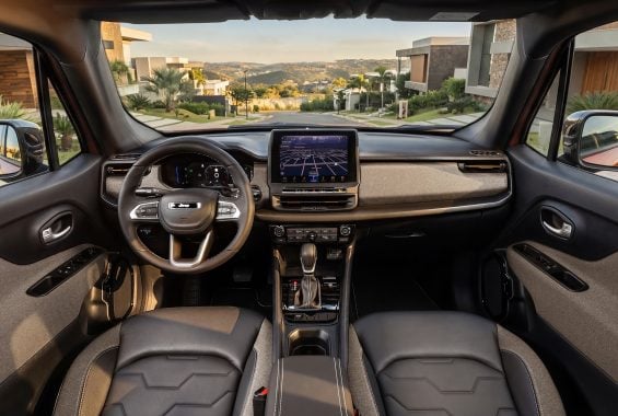 Jeep Renegade Sahara MY27 024