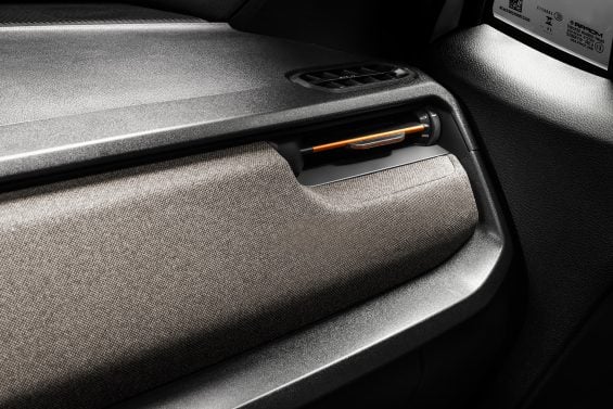 Jeep Renegade Sahara MY27 035