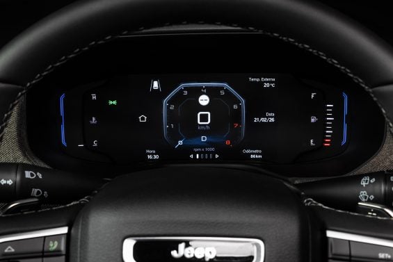 Jeep Renegade Sahara MY27 037