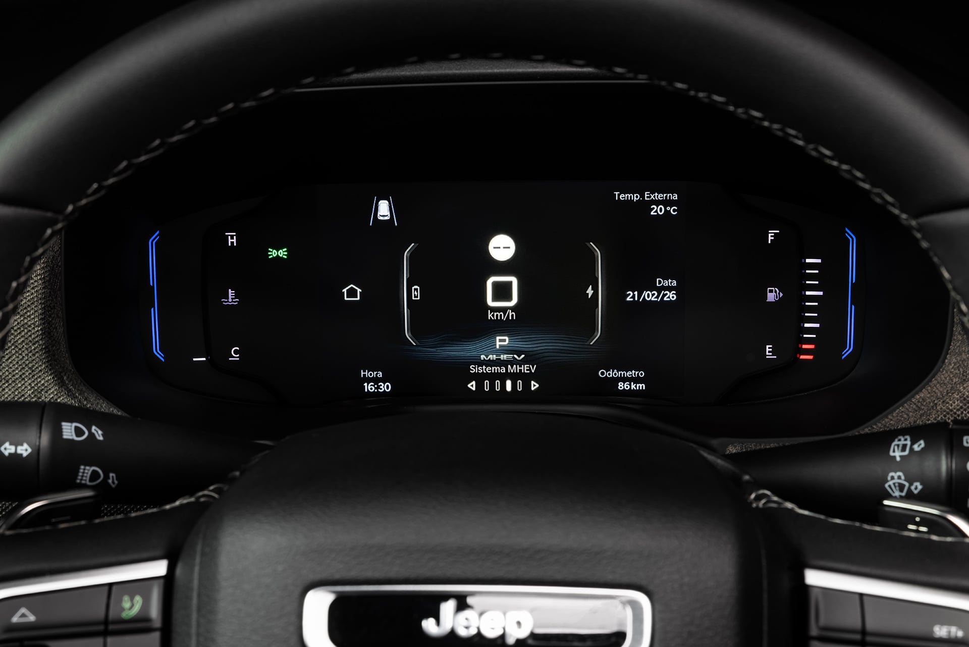 Jeep Renegade Sahara MY27 038