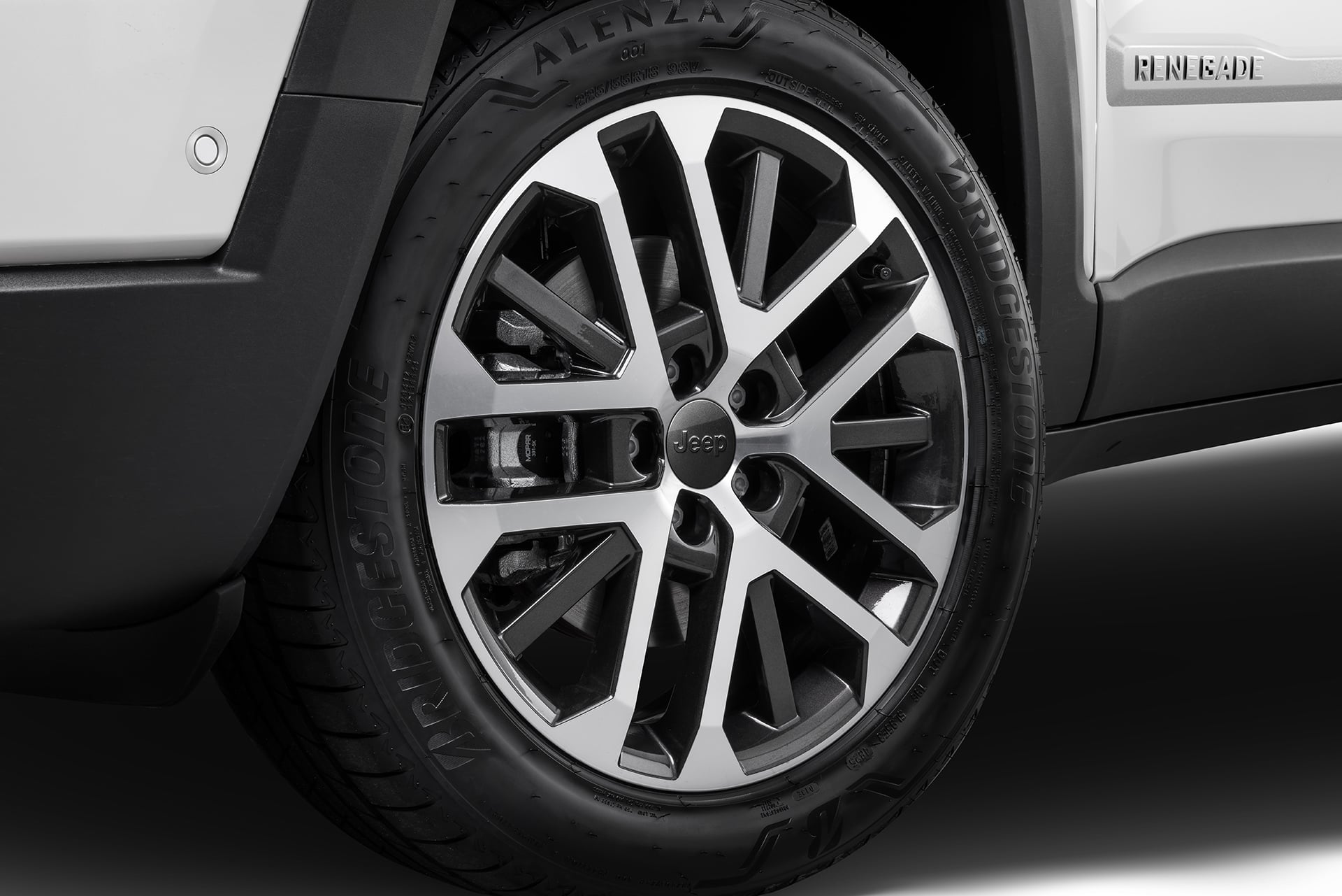 Jeep Renegade Sahara MY27 045