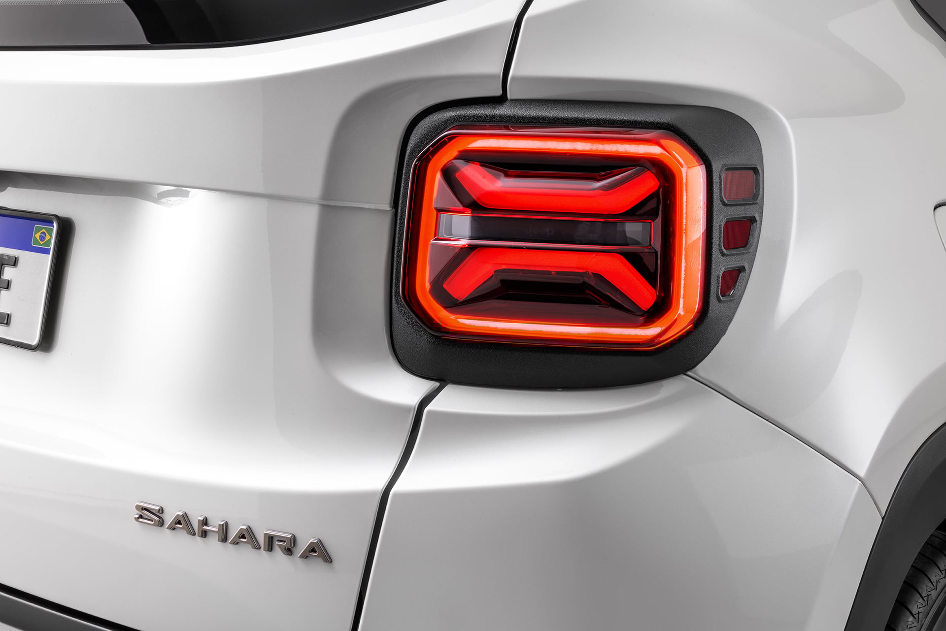 Jeep Renegade Sahara MY27 048