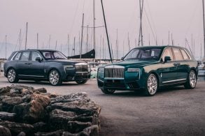 P90633353 highRes presenting rolls roy