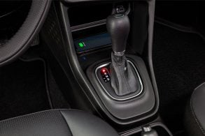 Fiat Pulse Hybrid interior câmbio automático