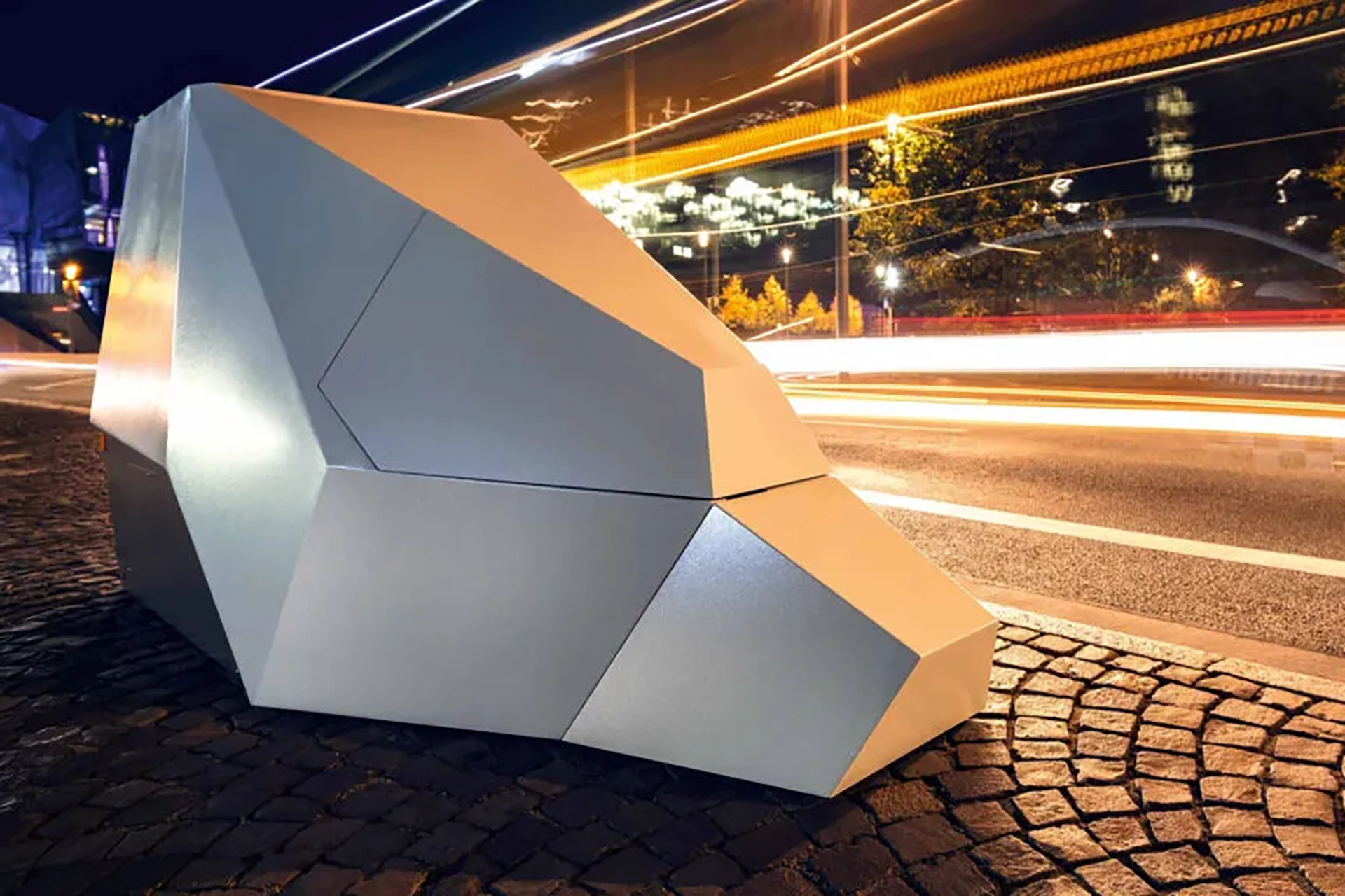 Novo radar ‘Cybertruck’ é à prova de balas e emite multas de até R$ 5.150