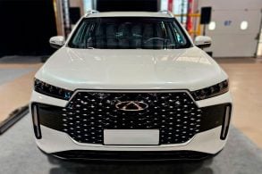 Caoa Chery Tiggo 5X 2027 branco dianteira