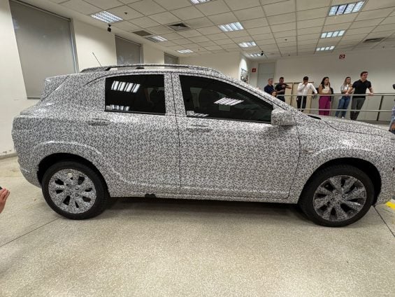 Chevrolet Sonic com camuflagens perfil Marcelo Jabulas