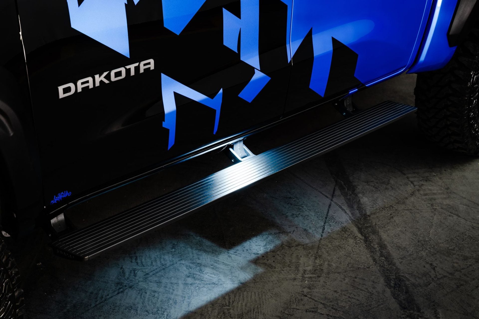 RamDakotaBlueShadow5