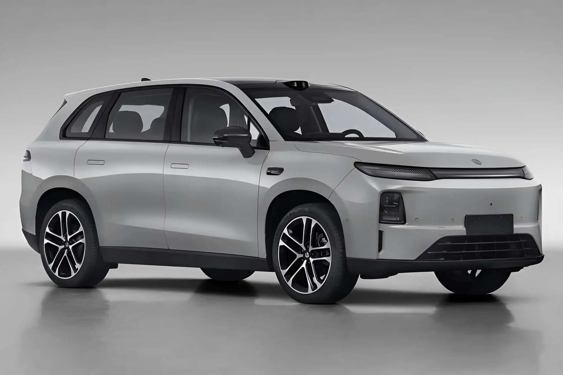 Leapmotor C10 ganha facelift e fica mais potente na China antes de produção nacional