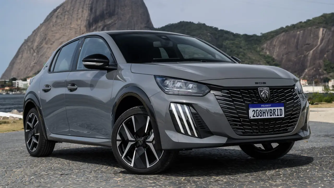 Peugeot 208 GT Hybrid