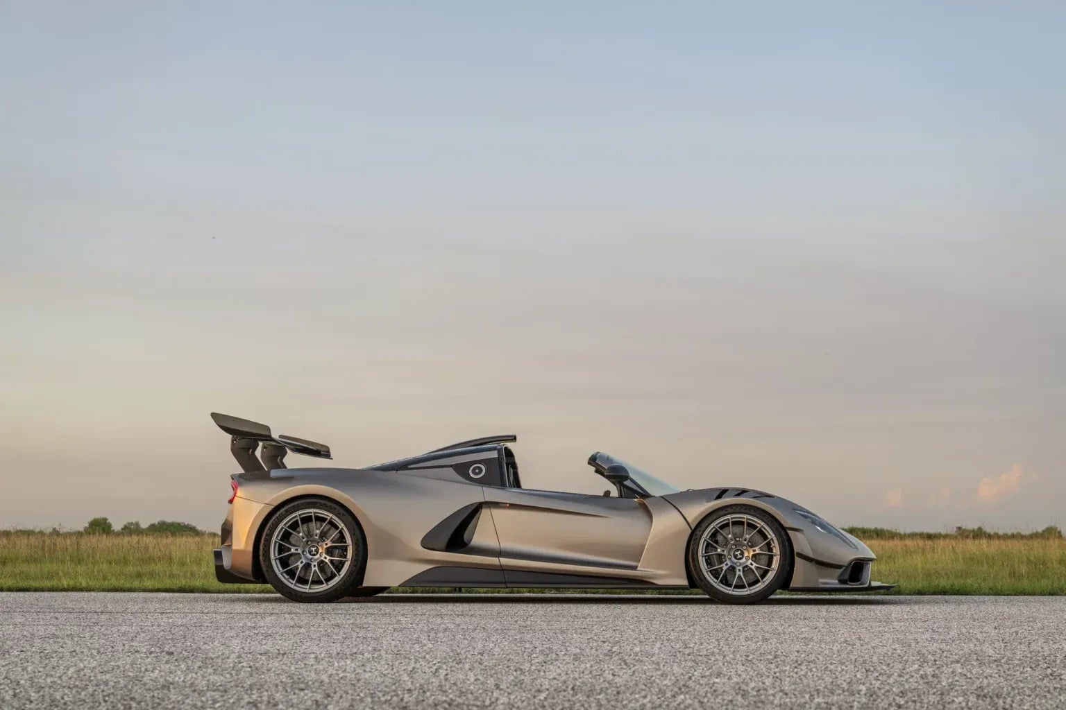 Hennessey Venom F5 Revolution LF (6)