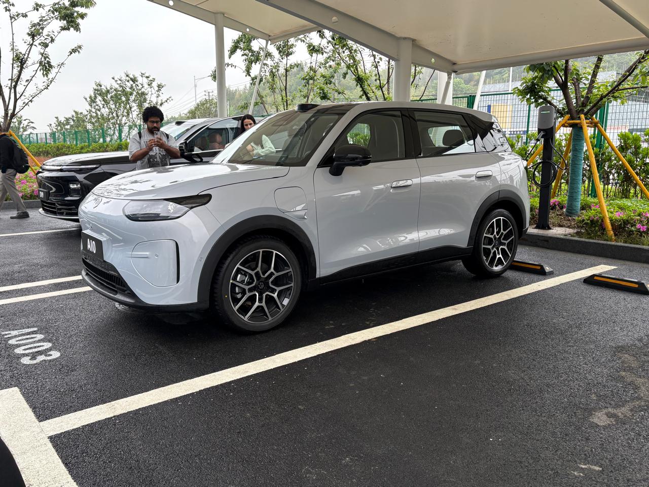 Leapmotor A10 frente parado (2)