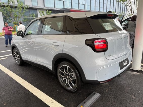 Leapmotor A10 traseira parado